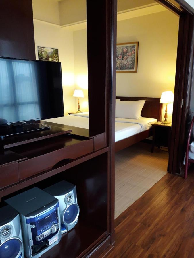 Golden Dream Service At Times Square Hotel 4*